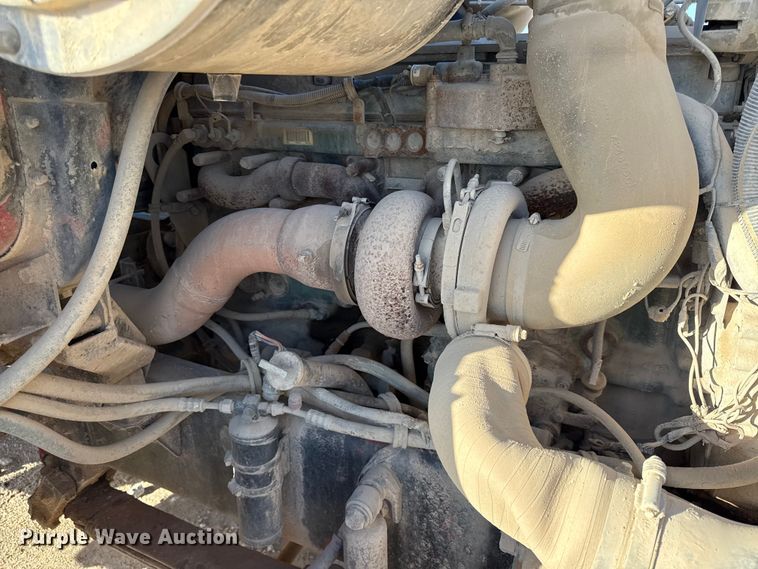 image for item EV7612 1991 White GMC semi truck