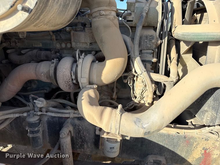 image for item EV7612 1991 White GMC semi truck