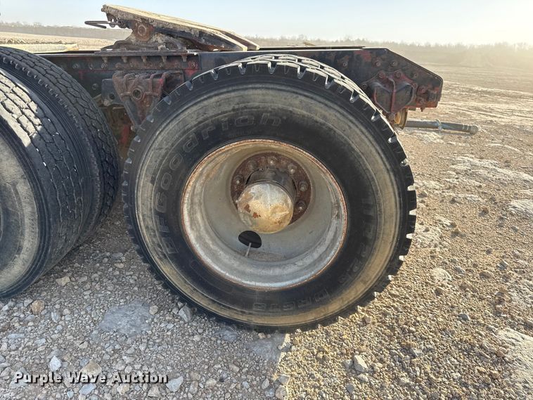 image for item EV7612 1991 White GMC semi truck
