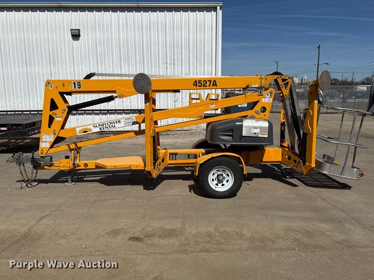 image for item EV7615 2022 Haulette 4527A boom lift