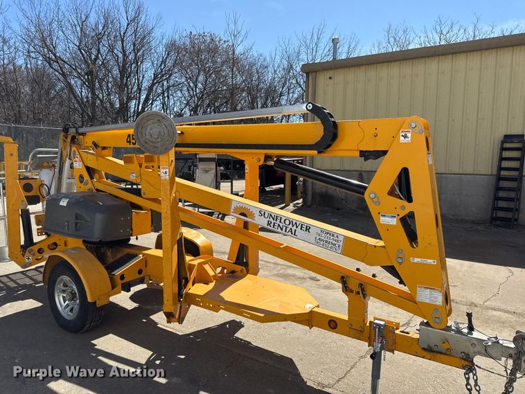 image for item EV7615 2022 Haulette 4527A boom lift
