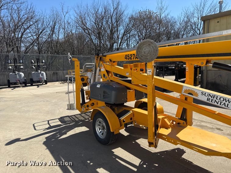 image for item EV7615 2022 Haulette 4527A boom lift