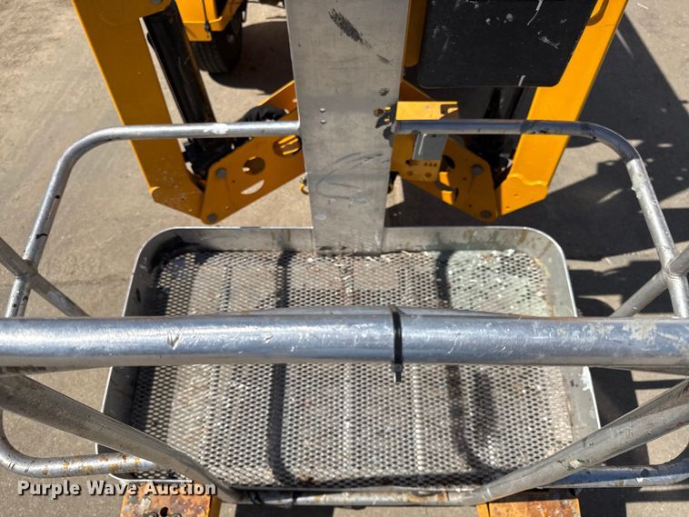 image for item EV7615 2022 Haulette 4527A boom lift