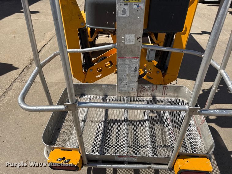 image for item EV7616 2022 Haulette 4527A boom lift