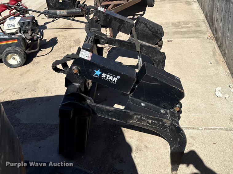 image for item EV7619 Star skid steer grapple