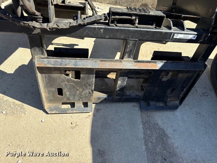 image for item EV7619 Star skid steer grapple