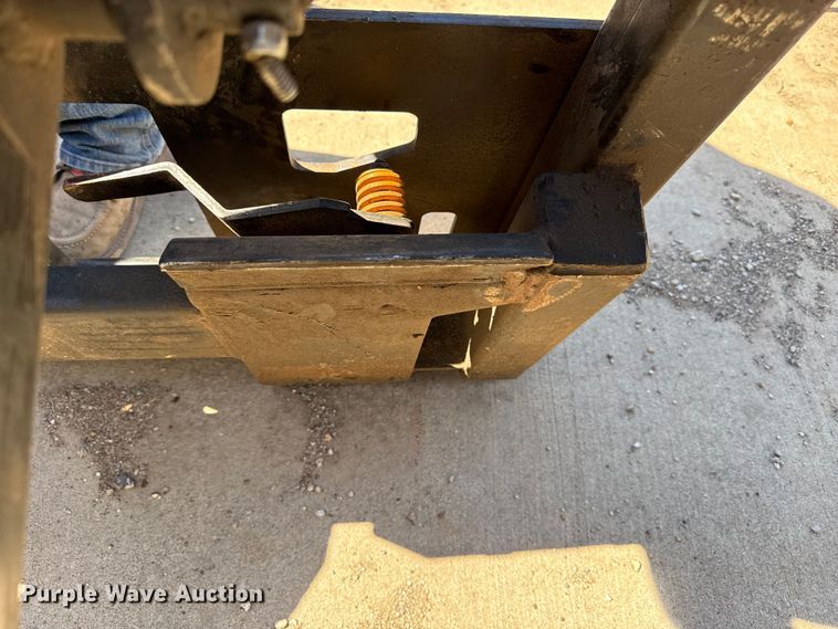 image for item EV7619 Star skid steer grapple