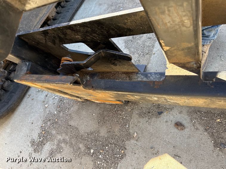 image for item EV7619 Star skid steer grapple