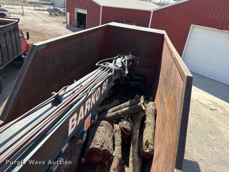 image for item EV7644 2005 International 7400 grapple crane truck