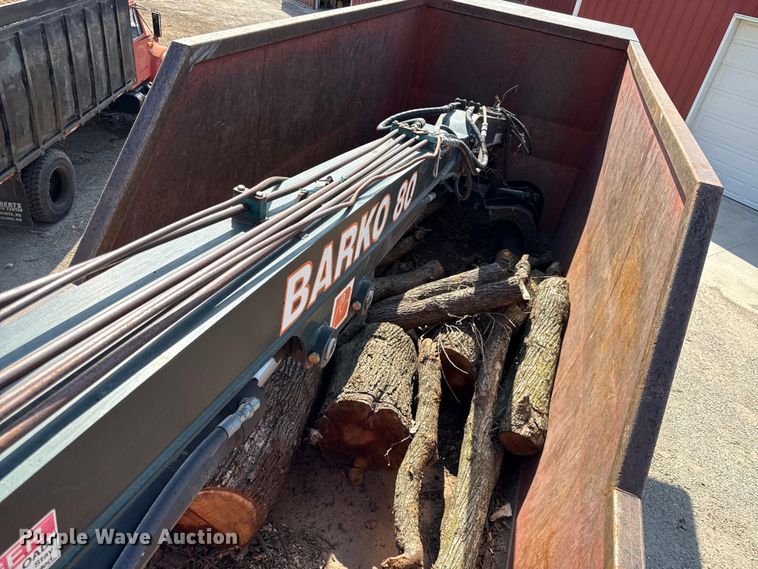 image for item EV7644 2005 International 7400 grapple crane truck