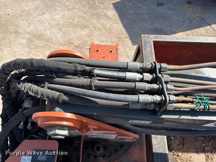 image for item EV7644 2005 International 7400 grapple crane truck