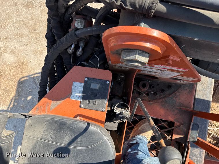 image for item EV7644 2005 International 7400 grapple crane truck