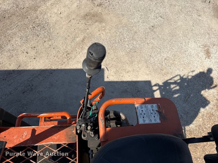 image for item EV7644 2005 International 7400 grapple crane truck