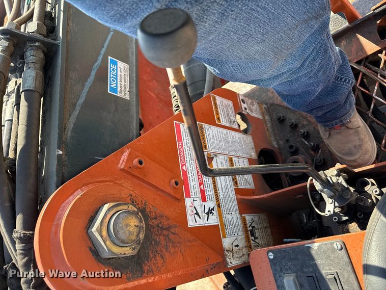 image for item EV7644 2005 International 7400 grapple crane truck