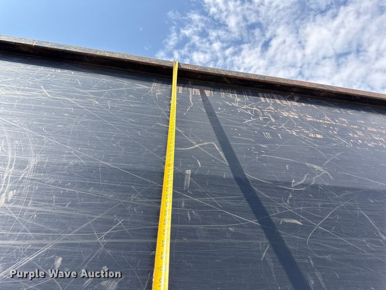 image for item EV7644 2005 International 7400 grapple crane truck