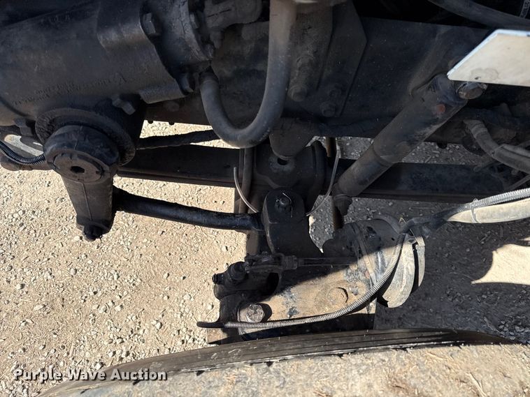 image for item EV7644 2005 International 7400 grapple crane truck