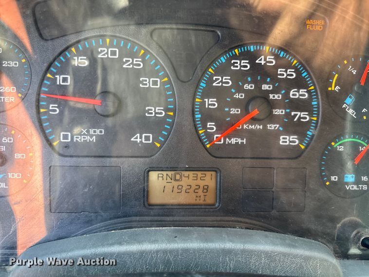 image for item EV7644 2005 International 7400 grapple crane truck