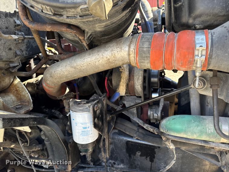 image for item EV7644 2005 International 7400 grapple crane truck