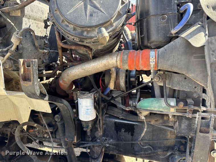 image for item EV7644 2005 International 7400 grapple crane truck