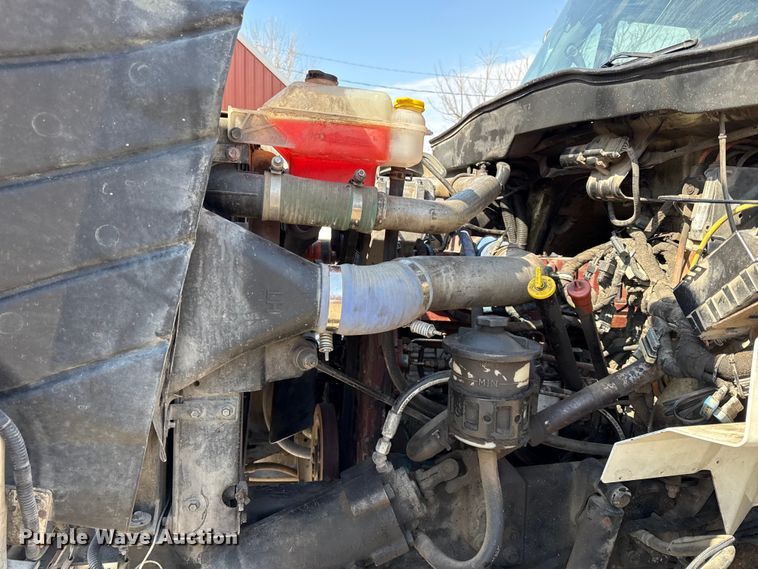 image for item EV7644 2005 International 7400 grapple crane truck