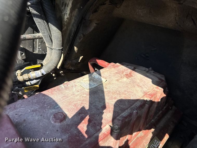 image for item EV7644 2005 International 7400 grapple crane truck