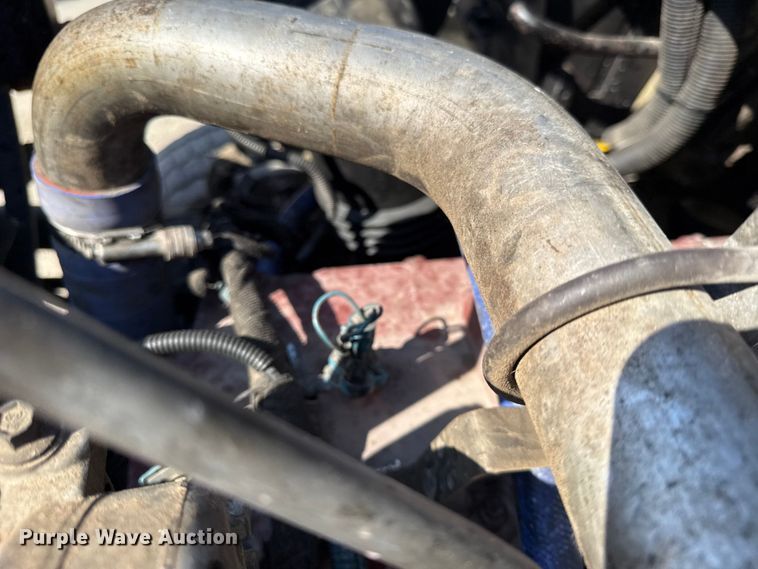 image for item EV7644 2005 International 7400 grapple crane truck