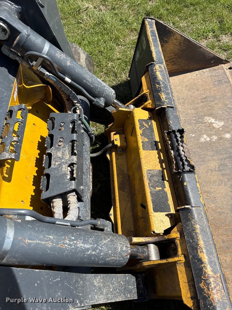 image for item EV7645 2021 John Deere 333G tracked skid steer loader