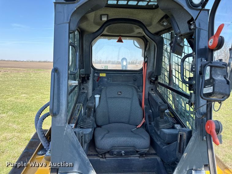 image for item EV7645 2021 John Deere 333G tracked skid steer loader