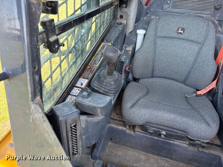 image for item EV7645 2021 John Deere 333G tracked skid steer loader