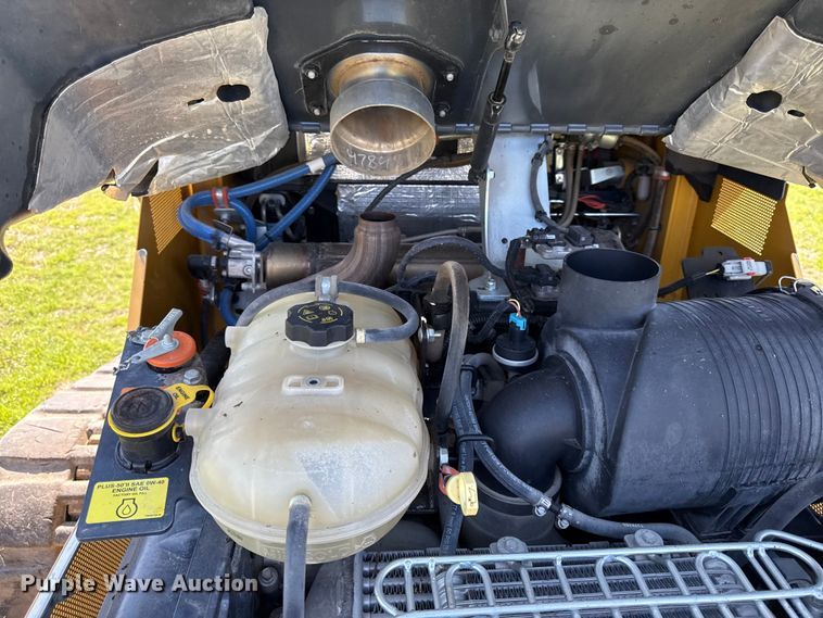 image for item EV7645 2021 John Deere 333G tracked skid steer loader