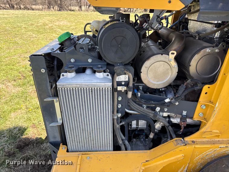 image for item EV7645 2021 John Deere 333G tracked skid steer loader