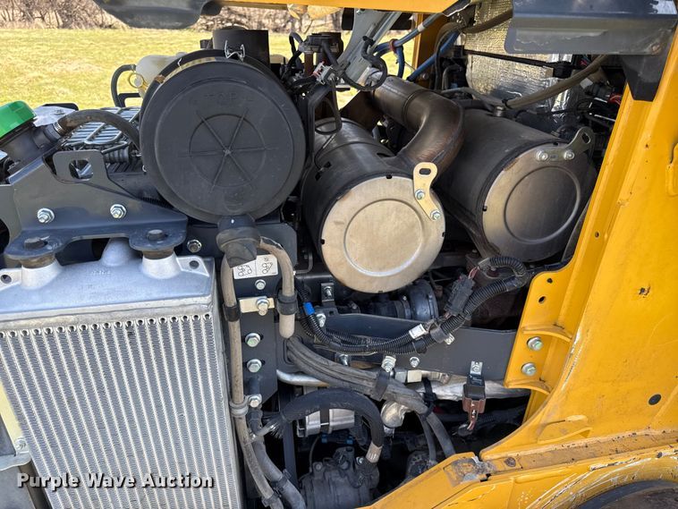 image for item EV7645 2021 John Deere 333G tracked skid steer loader