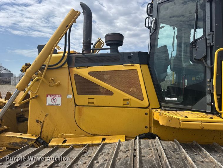 image for item FB0958 2011 Komatsu D65PX-17 dozer