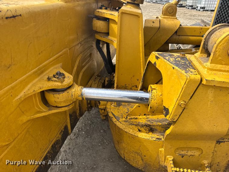 image for item FB0958 2011 Komatsu D65PX-17 dozer