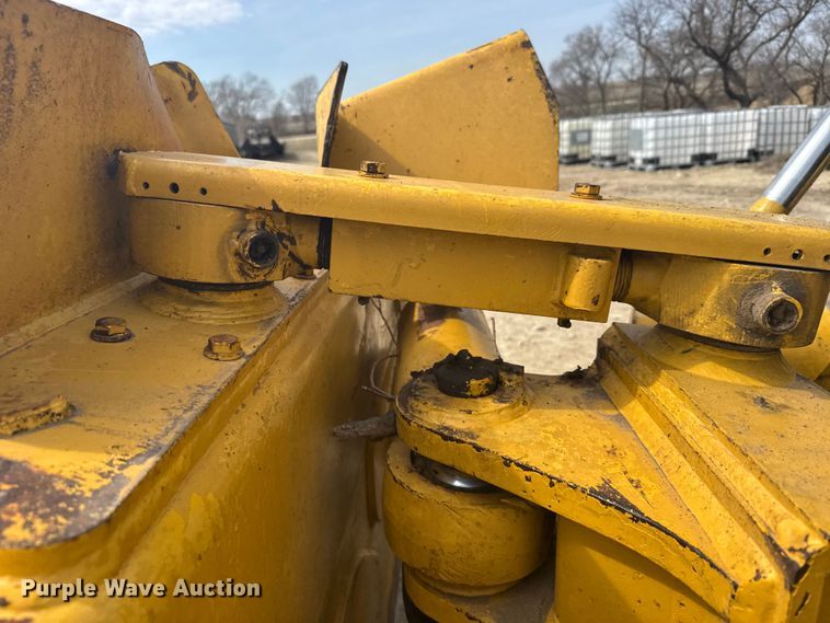 image for item FB0958 2011 Komatsu D65PX-17 dozer