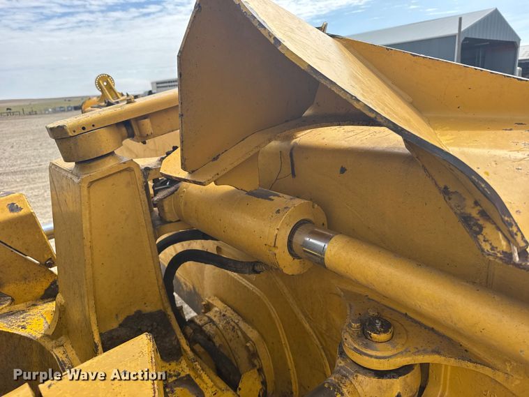 image for item FB0958 2011 Komatsu D65PX-17 dozer