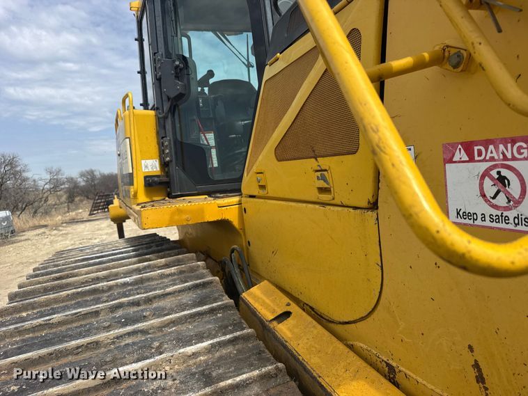 image for item FB0958 2011 Komatsu D65PX-17 dozer