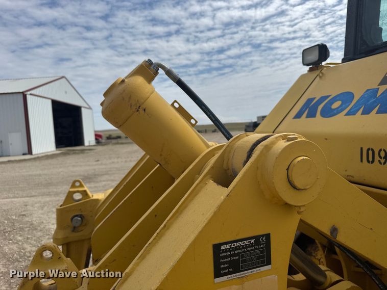 image for item FB0958 2011 Komatsu D65PX-17 dozer