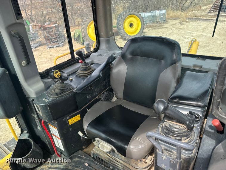 image for item FB0958 2011 Komatsu D65PX-17 dozer