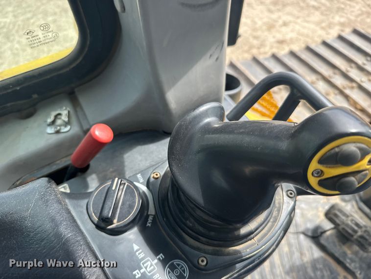 image for item FB0958 2011 Komatsu D65PX-17 dozer