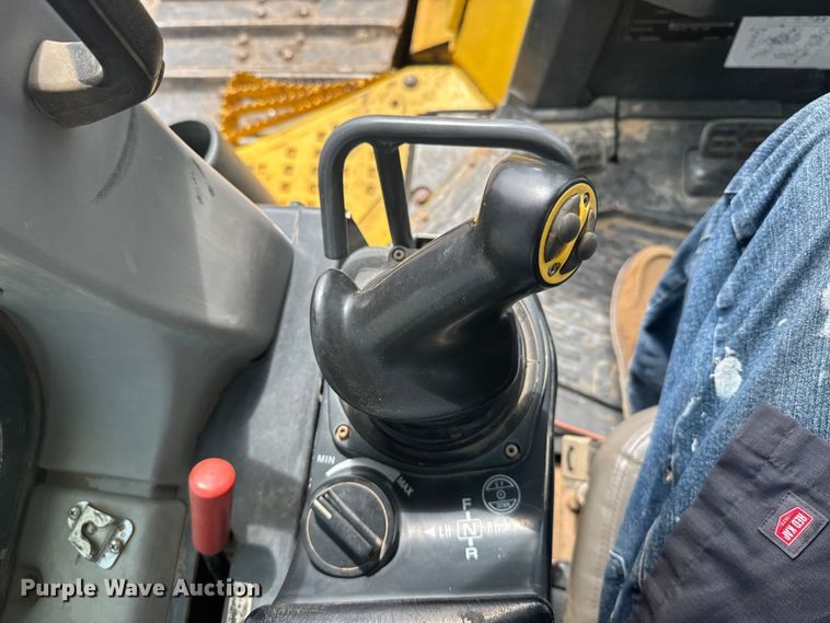 image for item FB0958 2011 Komatsu D65PX-17 dozer