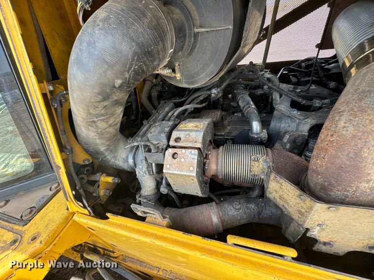 image for item FB0958 2011 Komatsu D65PX-17 dozer