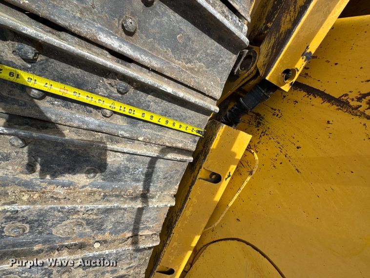 image for item FB0958 2011 Komatsu D65PX-17 dozer