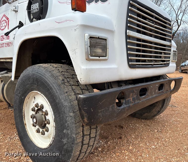 image for item FB3016 1986 Ford LT8000 dump truck