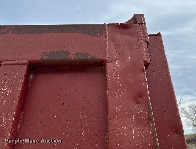 image for item FB3016 1986 Ford LT8000 dump truck