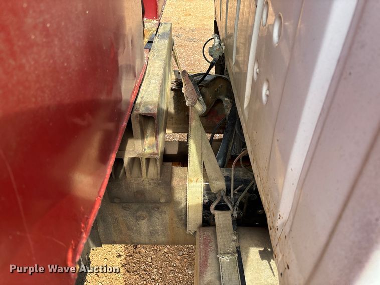 image for item FB3016 1986 Ford LT8000 dump truck