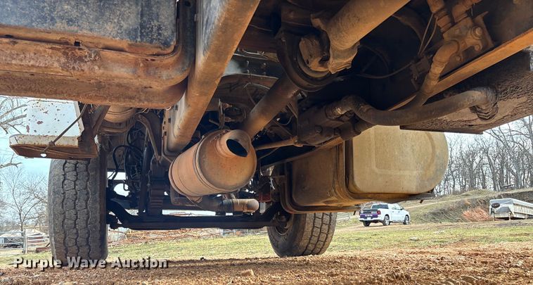 image for item FB3016 1986 Ford LT8000 dump truck