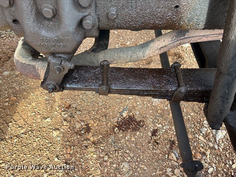 image for item FB3016 1986 Ford LT8000 dump truck