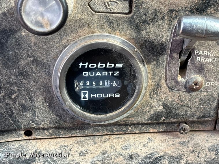 image for item FB3016 1986 Ford LT8000 dump truck