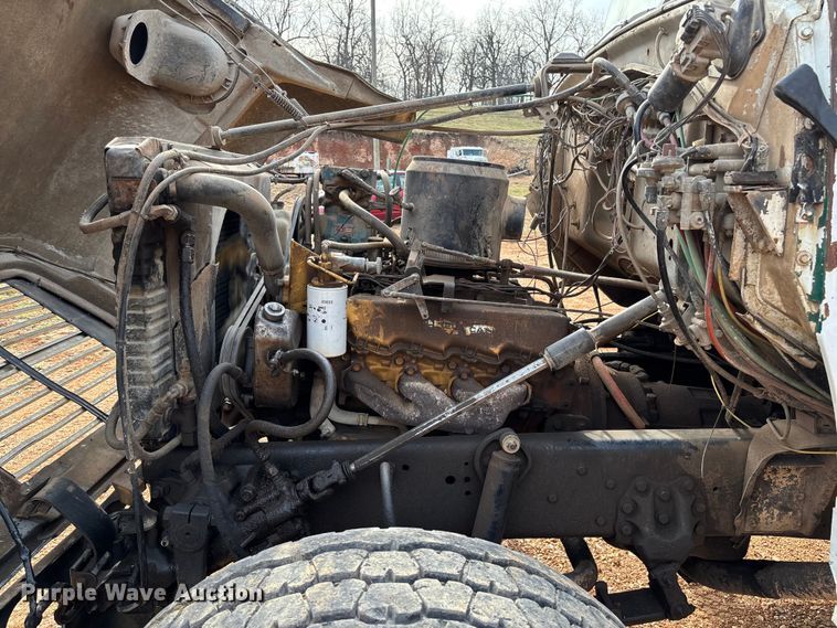 image for item FB3016 1986 Ford LT8000 dump truck